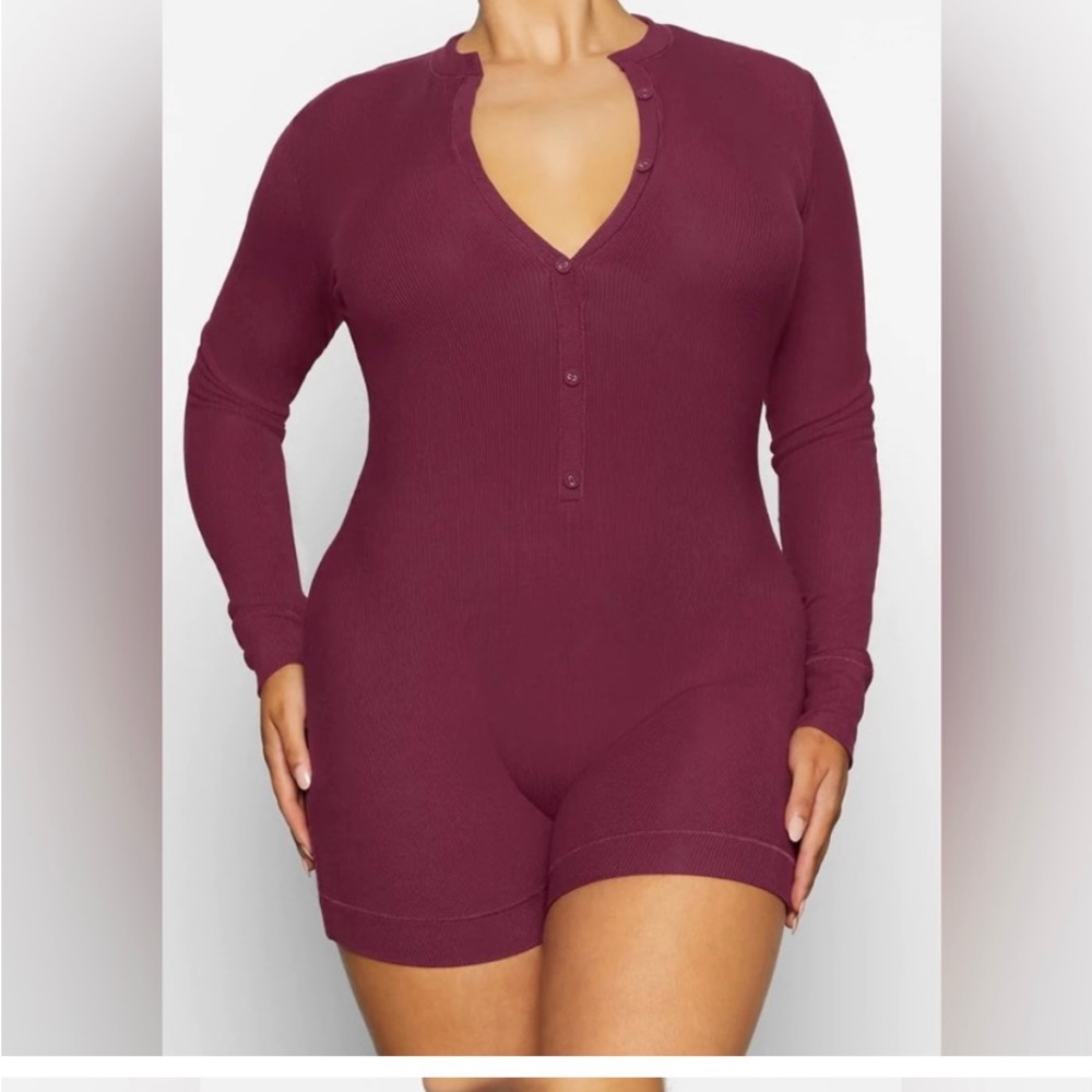 Skims Kim K soft lounge button up Hensley Onesie NWT size XL Wine color